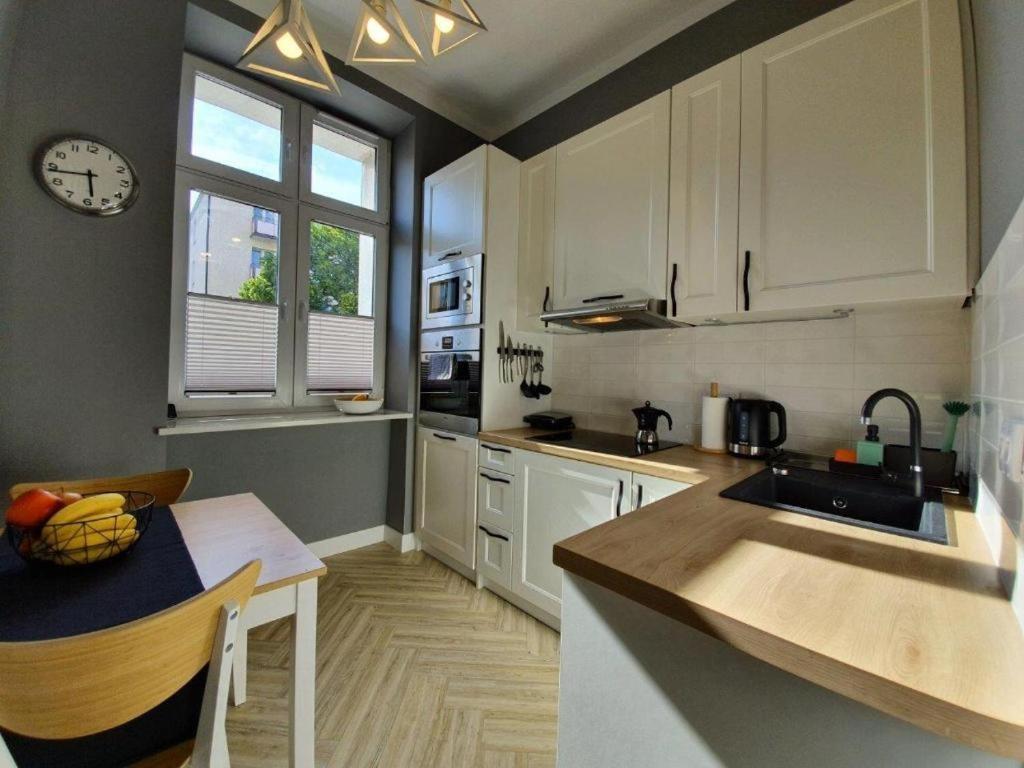 Apartament Dworcowa 100 M Do Pkp 科沃布热格 外观 照片