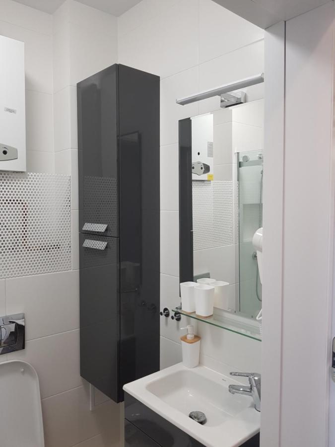 Apartament Dworcowa 100 M Do Pkp 科沃布热格 外观 照片